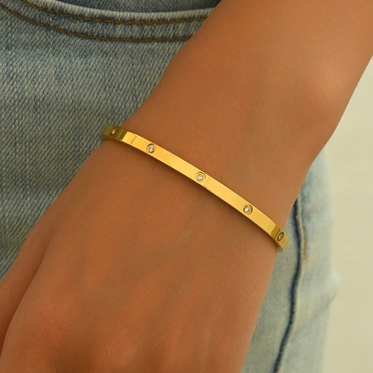 Lxalry 18K Gold Plated Stainless Steel Minimalist Bracelet Hypoallergenic Circle Rhinestone Jewelry Secure Inlay Tarnish Free Design Skin Safe Luxury Gift For Her Golden Hour Glow, Everyday Wear A