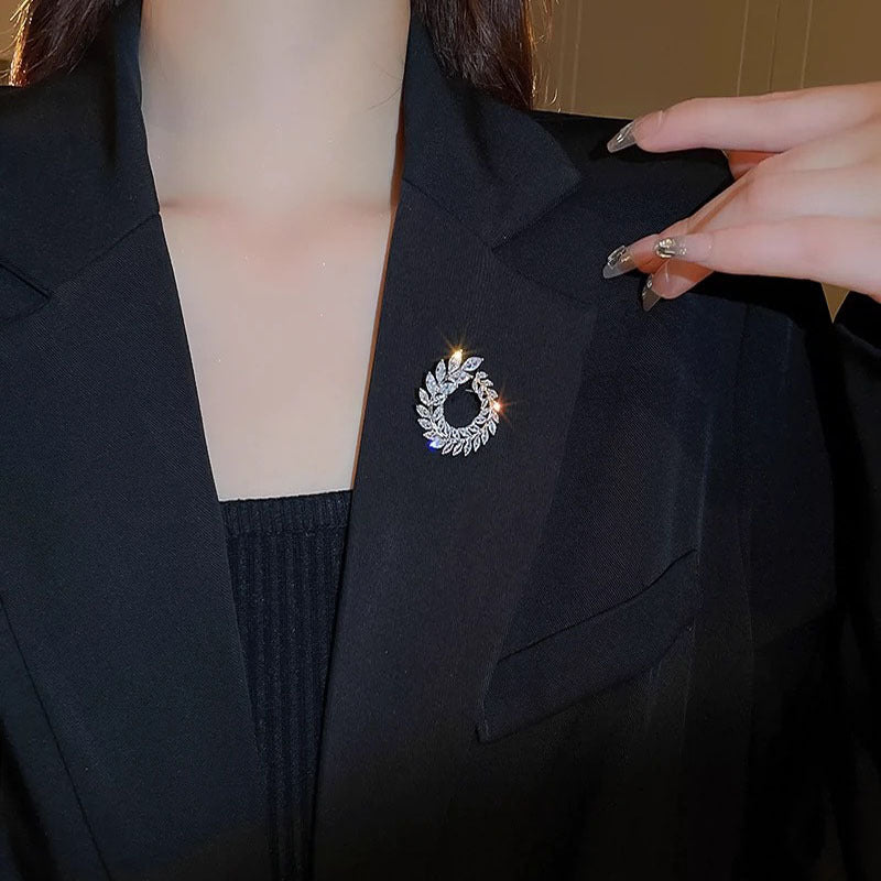 Elegant, Simple And Generous Wheat Ear Suit Brooch