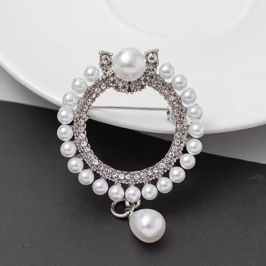 2PCS Korean Version Luxury Anti Glare Buckle Flower Chest Flower Pin