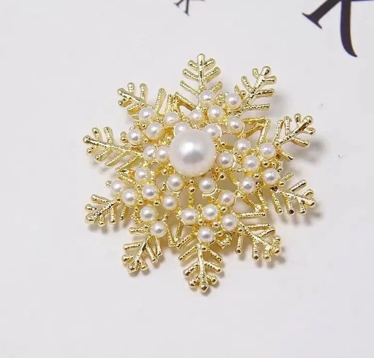2pc New Exquisite And Elegant Pearl Snowflake Brooch