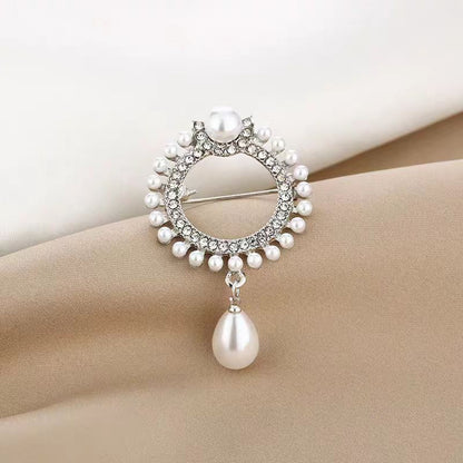 2PCS Korean Version Luxury Anti Glare Buckle Flower Chest Flower Pin